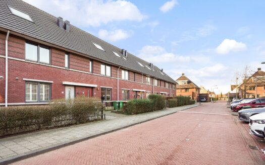 Voormeerstraat 13
