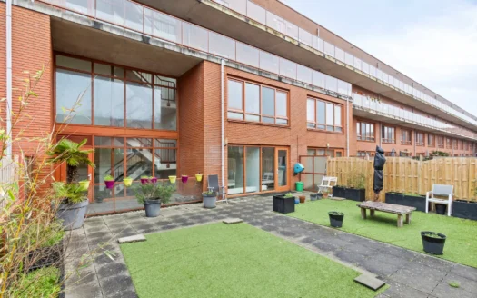 Oosterhesselenstraat 325