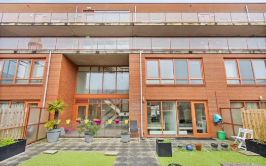 Oosterhesselenstraat 325