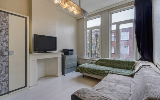 Van de Veldestraat 54