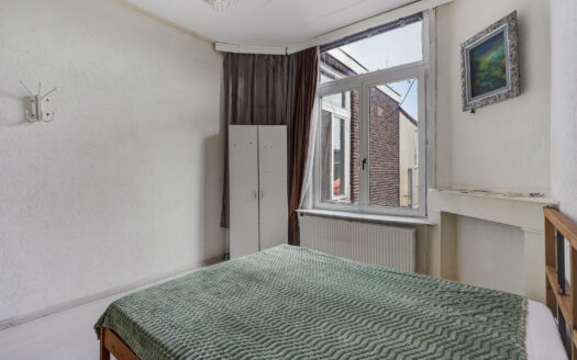 Van de Veldestraat 54