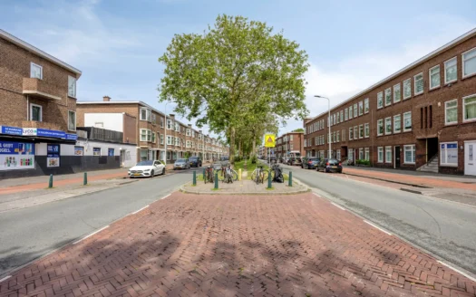 Loenensestraat 15